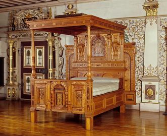 View of the Renaissance bed in the Golden Hall, Urach Palace