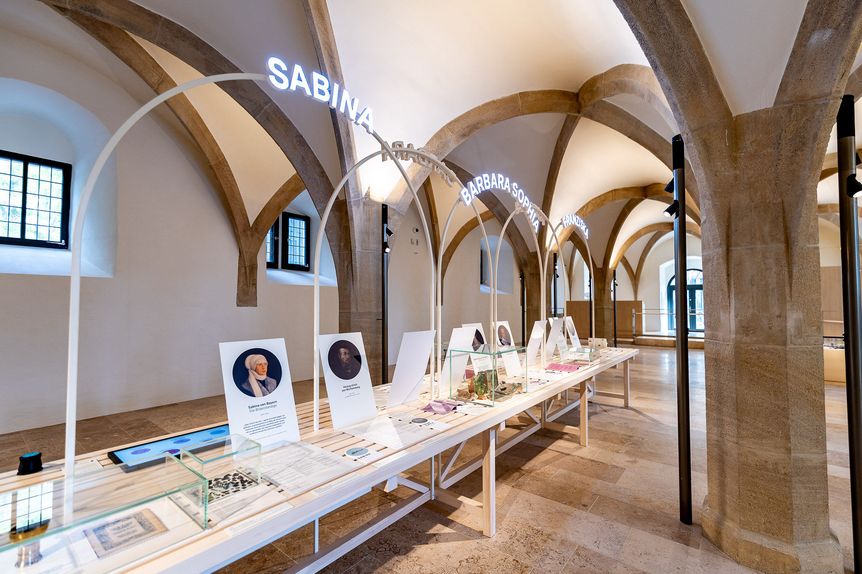 Residenzschloss Urach, innen, Dürnitz mit Ausstellungselement