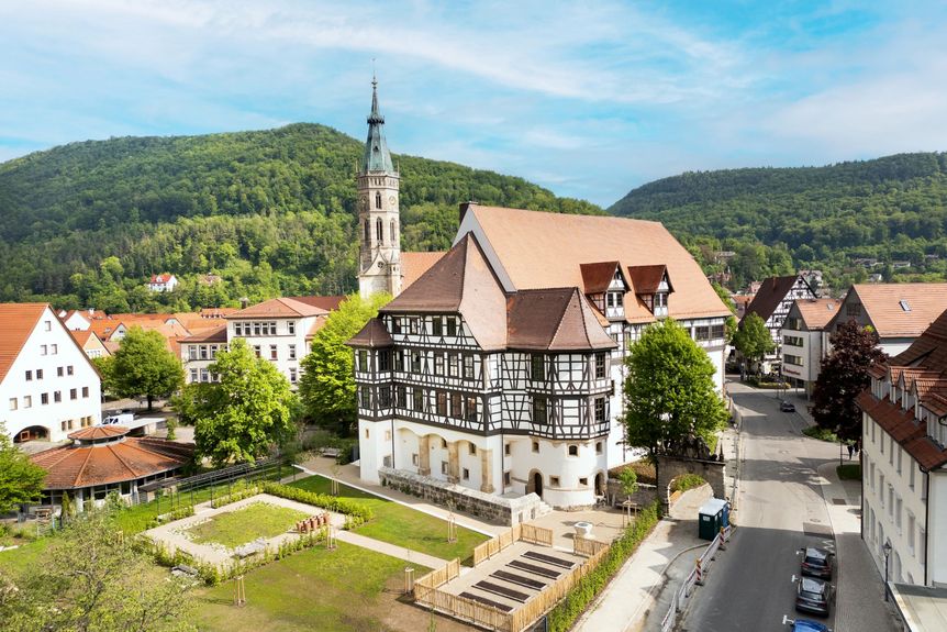 Foto: Staatliche Schlösser und Gärten Baden-Württemberg, Thomas Kiel Residenzschloss Urach, Luftansicht