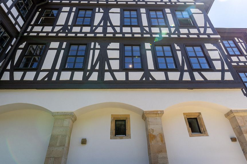 Residenzschloss Urach, Außenansicht der Fassade