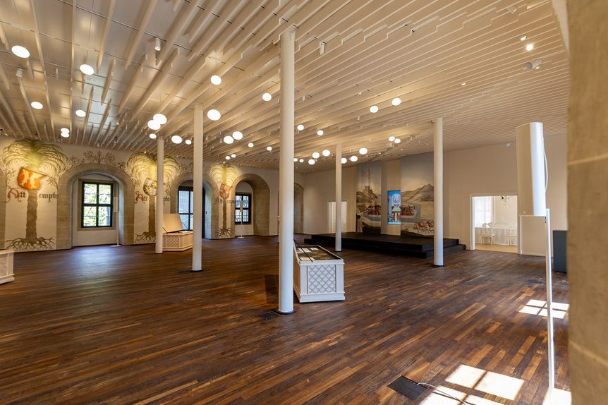 Residenzschloss Urach, innen, Palmensaal mit Ausstellung 