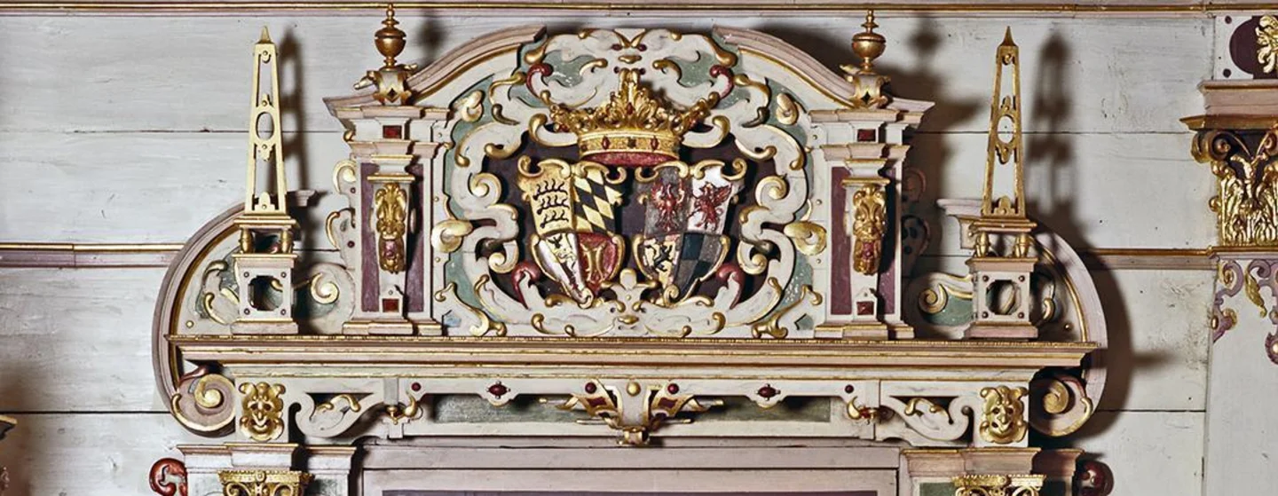 Residenzschloss Urach, Portal im Goldenen Saal