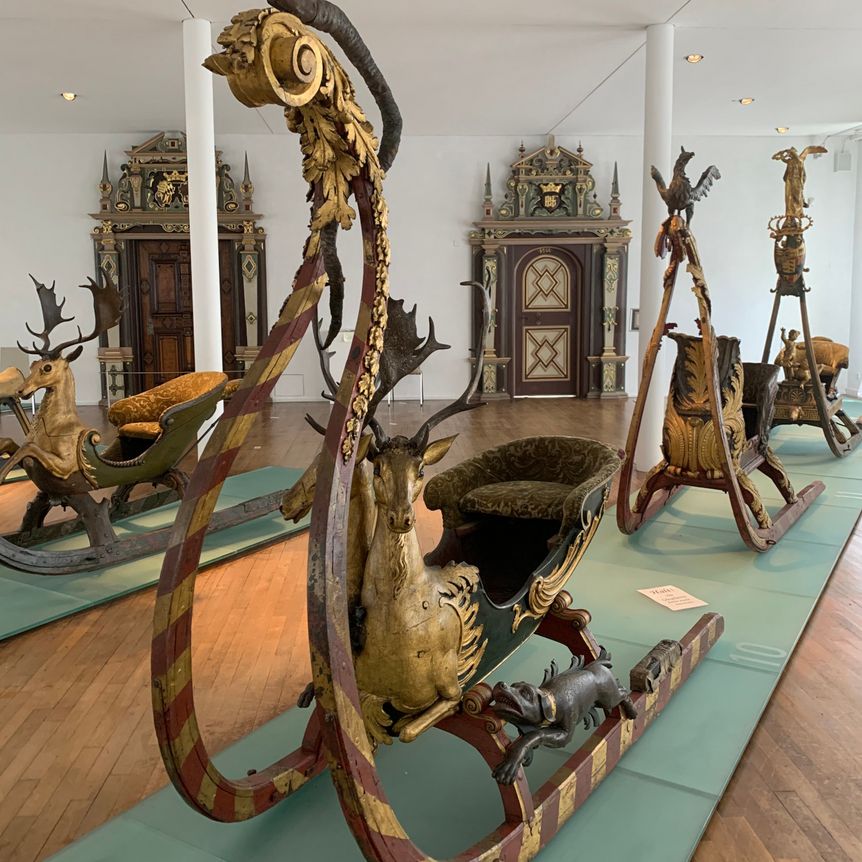 Residenzschloss Urach, Details, historische Prunkschlitten 