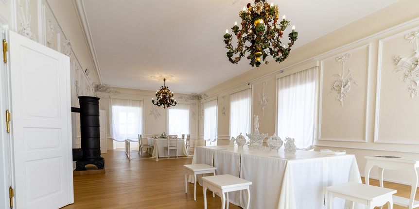 Floral chandelier in the White Hall of Urach Residential  Palace
